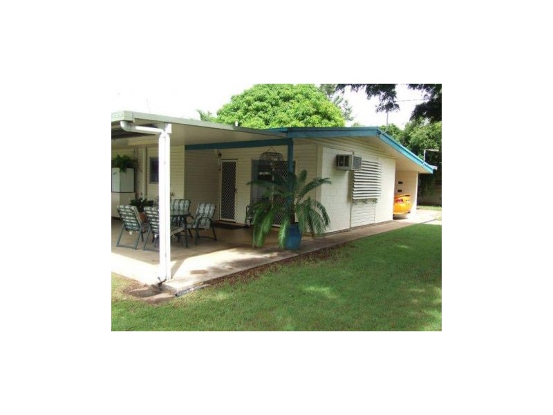 18 Mackenzie Dr, Moranbah QLD 4744