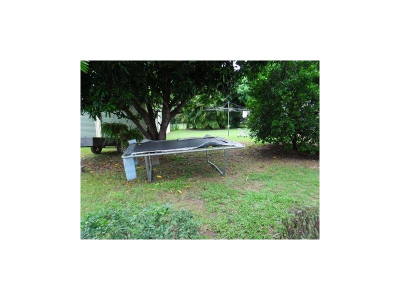 18 Mackenzie Dr, Moranbah QLD 4744