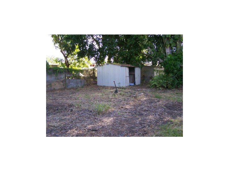 25 Kennedy Drive, Moranbah QLD 4744