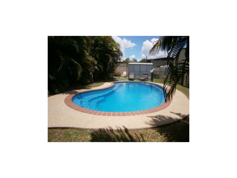 21 Mackenzie Dr, Moranbah QLD 4744