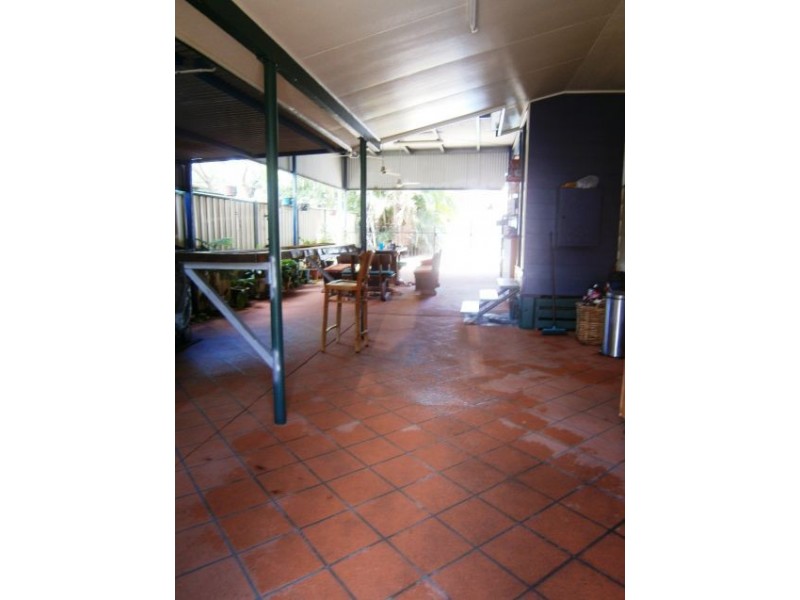 21 Mackenzie Dr, Moranbah QLD 4744
