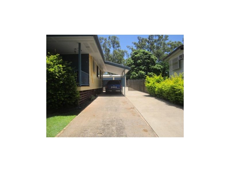 40 Flinders Drive, Moranbah QLD 4744