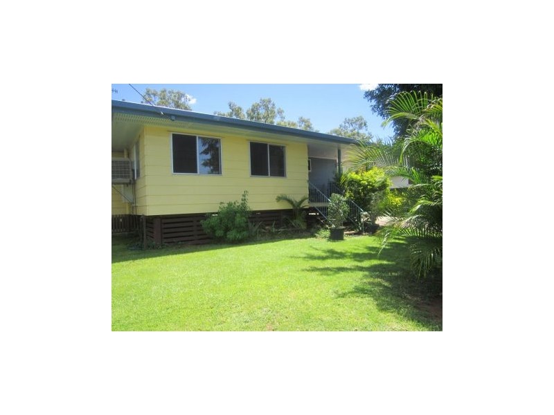 40 Flinders Drive, Moranbah QLD 4744