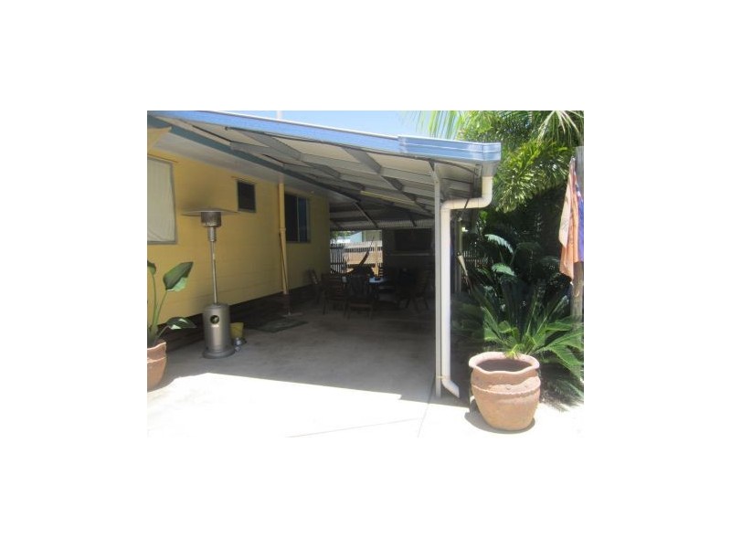 40 Flinders Drive, Moranbah QLD 4744