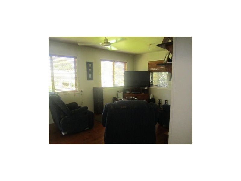 40 Flinders Drive, Moranbah QLD 4744