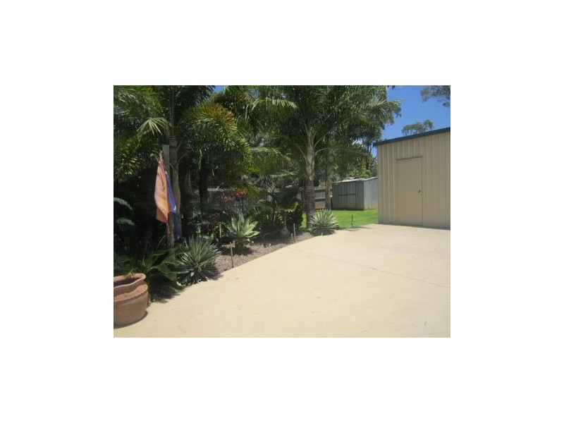 40 Flinders Drive, Moranbah QLD 4744