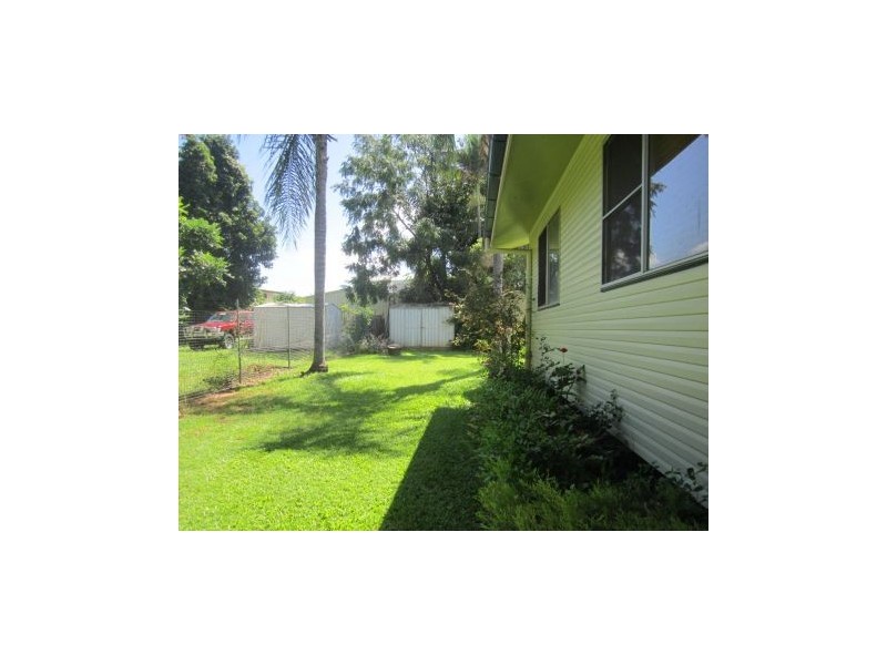 15 Mc Cool, Moranbah QLD 4744