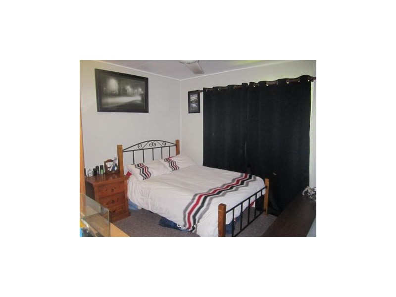 15 Mc Cool, Moranbah QLD 4744