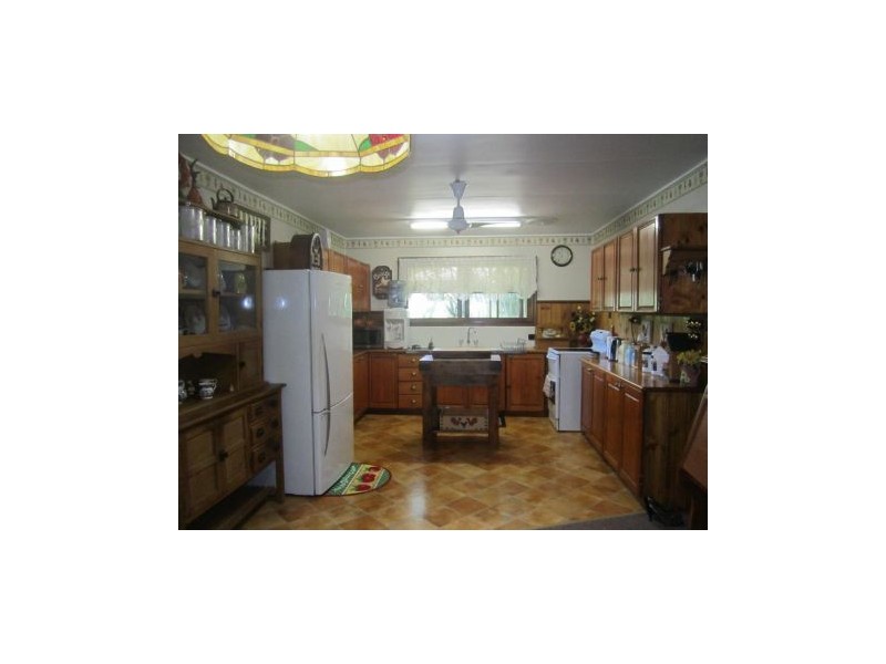 15 Mc Cool, Moranbah QLD 4744