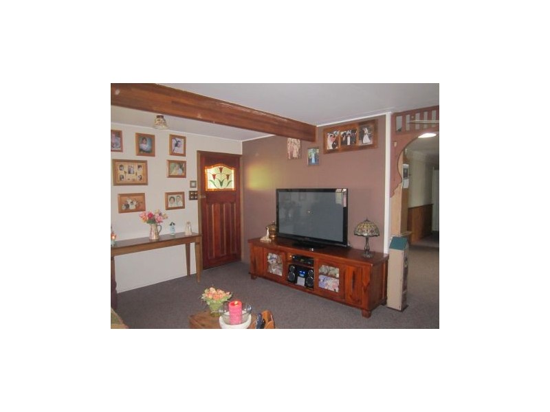 15 Mc Cool, Moranbah QLD 4744