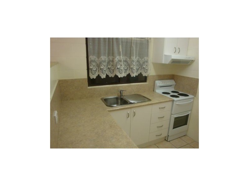 2 4 &5/21 Perkins Street, North Mackay QLD 4740