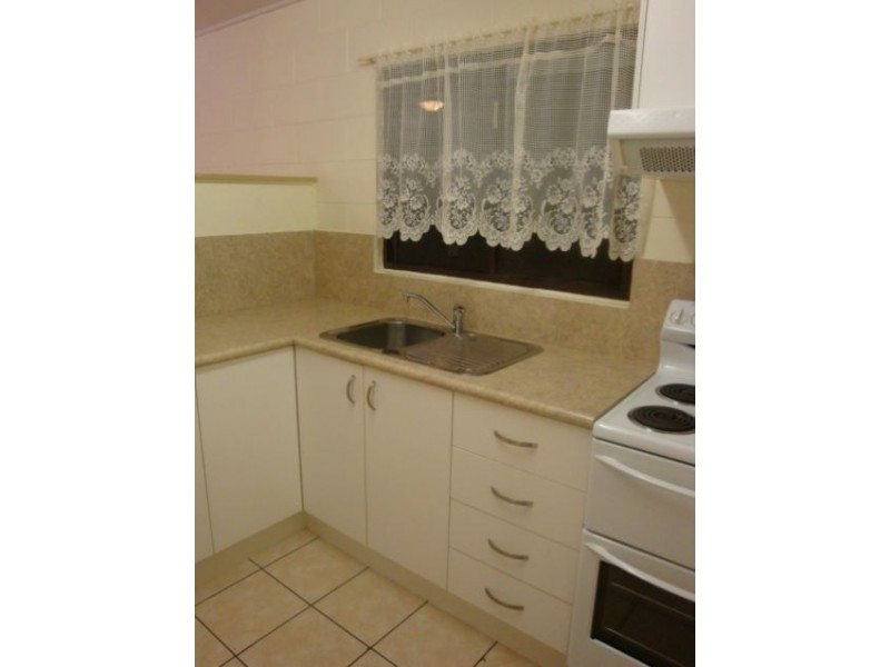 2 4 &5/21 Perkins Street, North Mackay QLD 4740