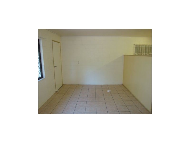 2 4 &5/21 Perkins Street, North Mackay QLD 4740