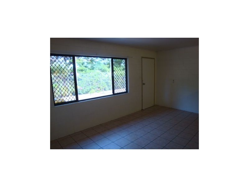 2 4 &5/21 Perkins Street, North Mackay QLD 4740