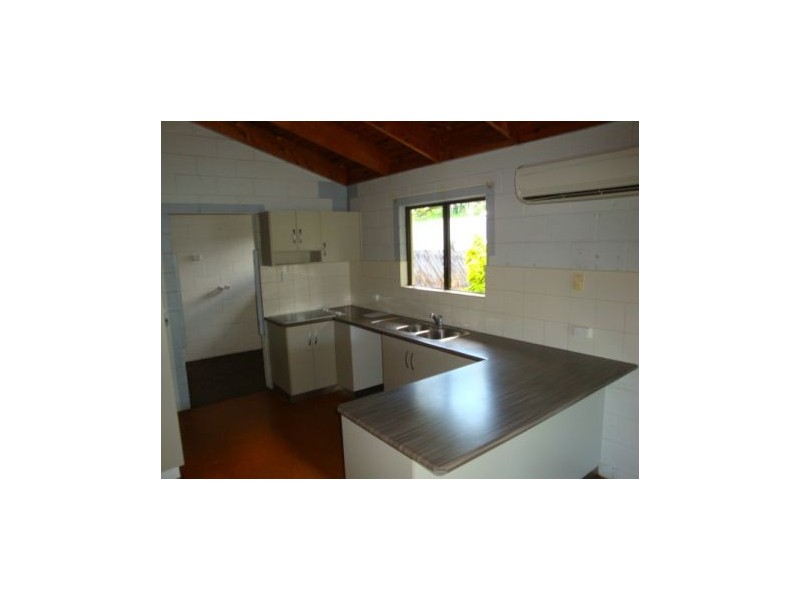 18 Lindesay Court, South Mackay QLD 4740