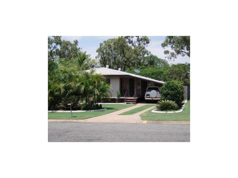 61 Beresford Cr, Dysart QLD 4745
