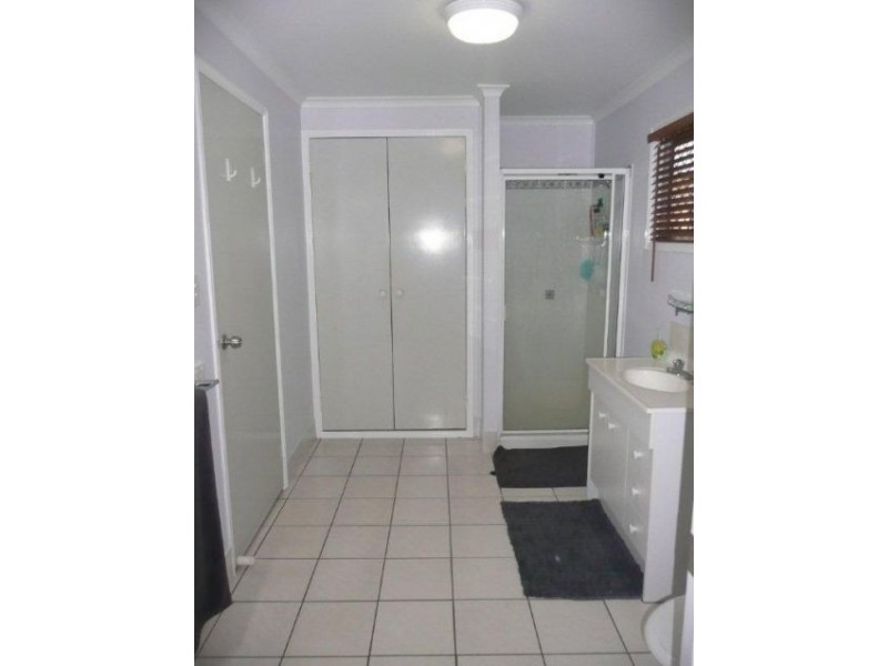 43 Yeates St, Moranbah QLD 4744