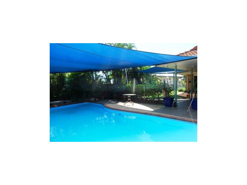 5 Langer Dr, Eimeo QLD 4740