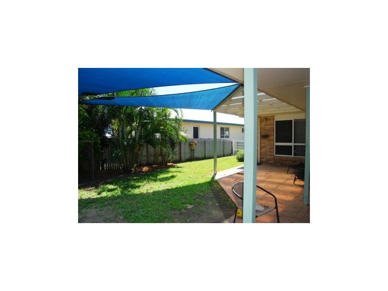 5 Langer Dr, Eimeo QLD 4740