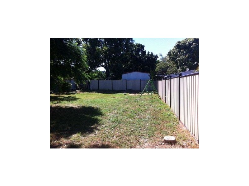 2 Rolfe St, Moranbah QLD 4744