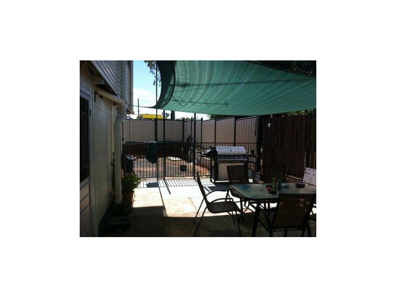 2 Rolfe St, Moranbah QLD 4744