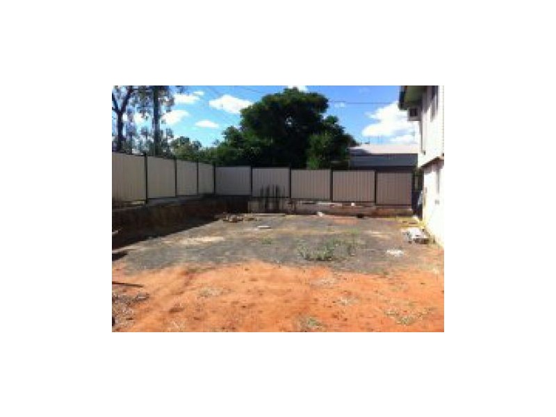 2 Rolfe St, Moranbah QLD 4744
