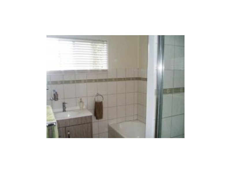 2 Rolfe St, Moranbah QLD 4744