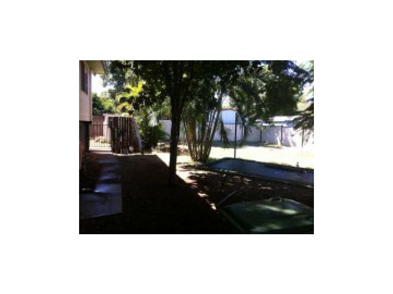 2 Rolfe St, Moranbah QLD 4744