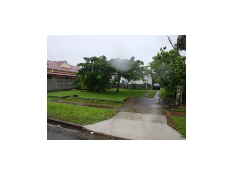 75 Broad Street, Sarina QLD 4737