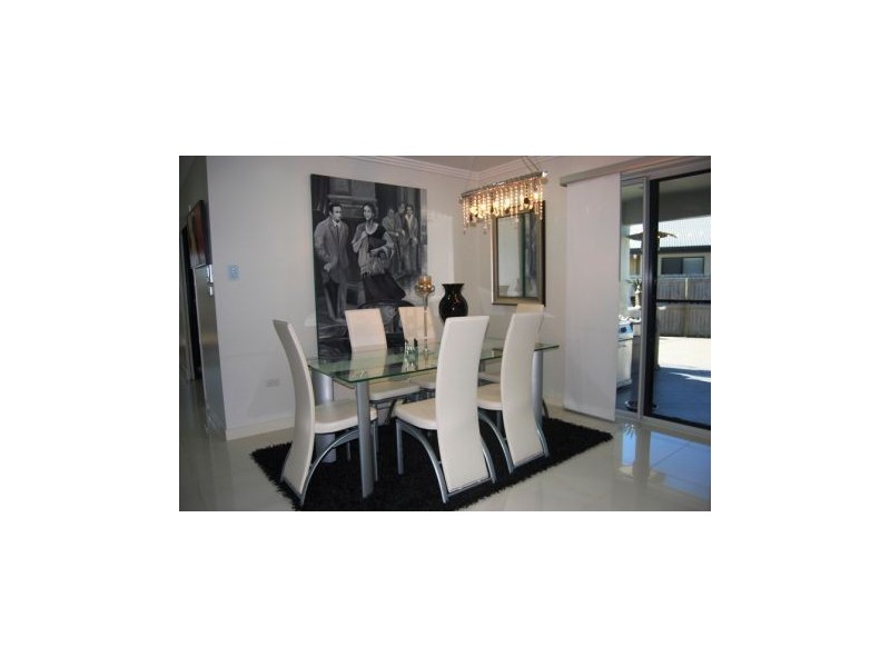 9 Helga Crt, Glenella QLD 4740