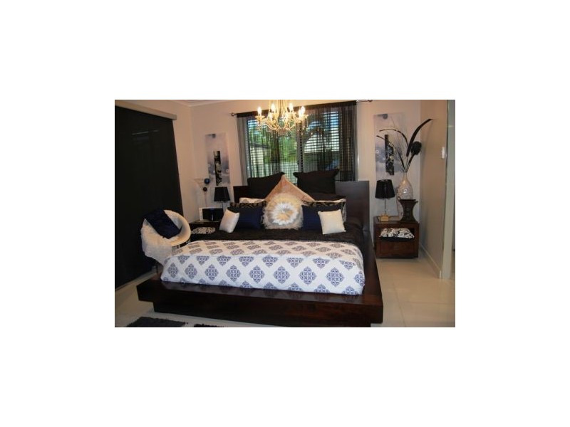 9 Helga Crt, Glenella QLD 4740