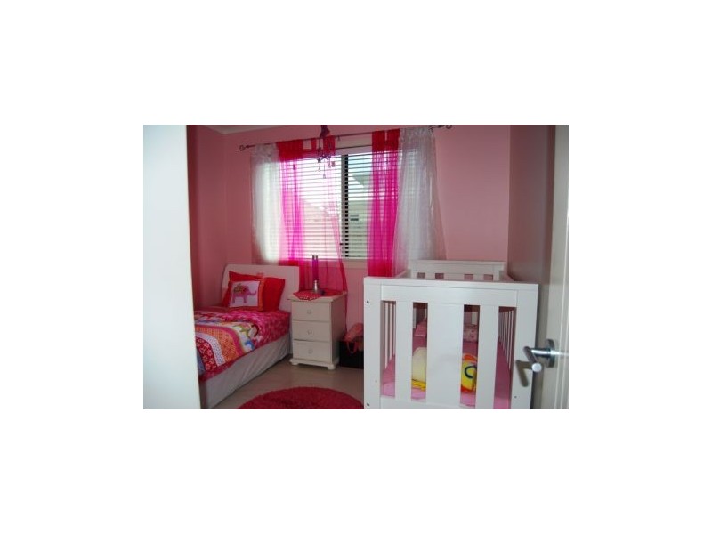 9 Helga Crt, Glenella QLD 4740