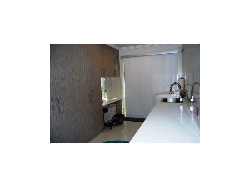 9 Helga Crt, Glenella QLD 4740