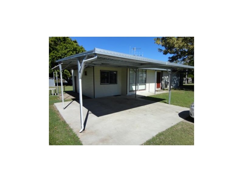 33 Hannah Drive, Dysart QLD 4745