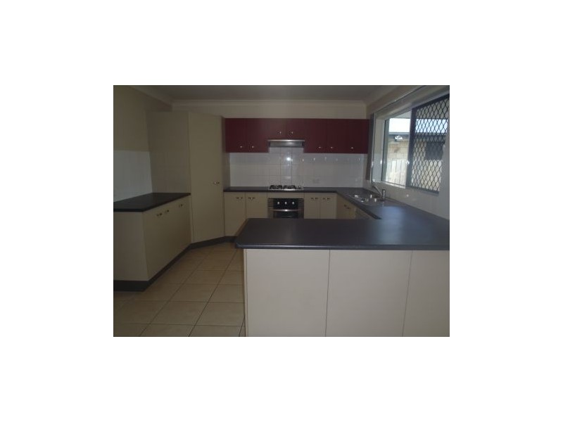 18 Helmsman Drive, Shoal Point QLD 4750