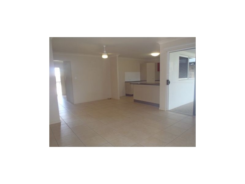 18 Helmsman Drive, Shoal Point QLD 4750