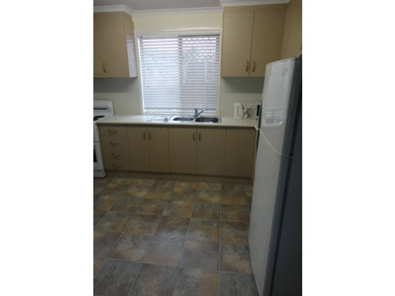 2/18 Ulanda Drive, South Mackay QLD 4740