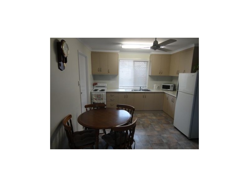 2/18 Ulanda Drive, South Mackay QLD 4740