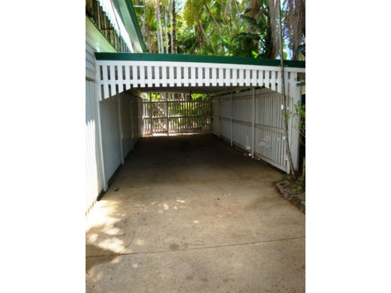 12 Taylor Street, Mackay QLD 4740