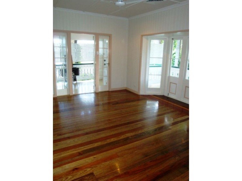 12 Taylor Street, Mackay QLD 4740