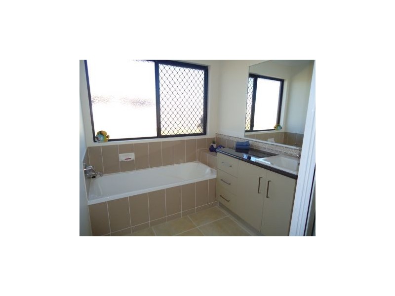 2 Collett Court, Marian QLD 4753