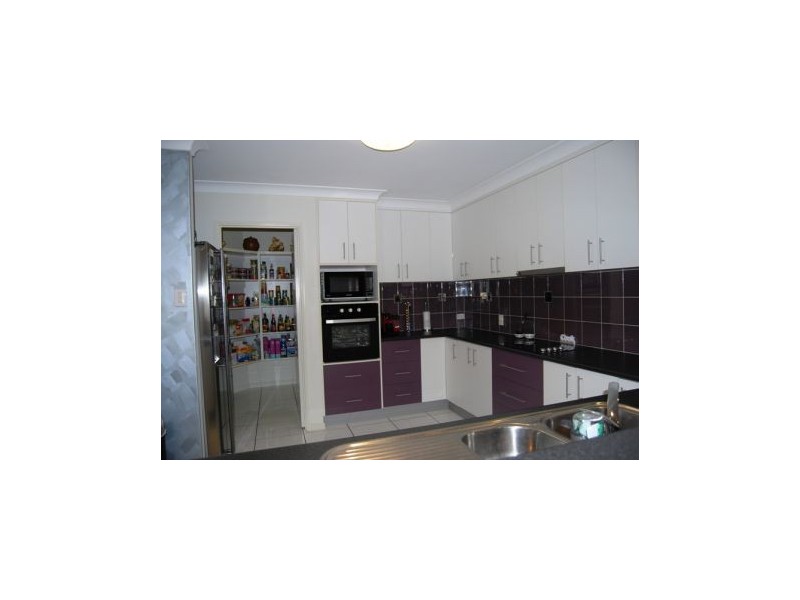 10 Leichardt Way, Andergrove QLD 4740