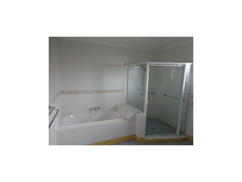 26 Yaralla Street, East Mackay QLD 4740