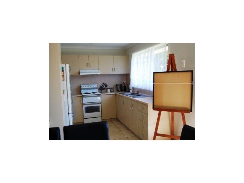 16 Avocado Crt, Beaconsfield QLD 4740