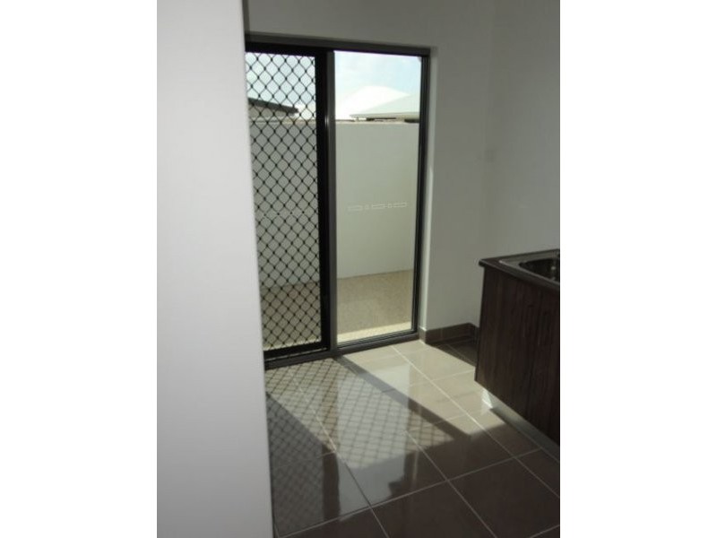 35 Lancaster Way, Ooralea QLD 4740