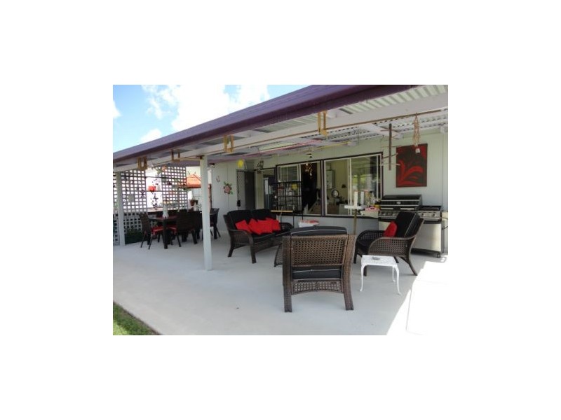 169 McIntyre Road, Calen QLD 4798