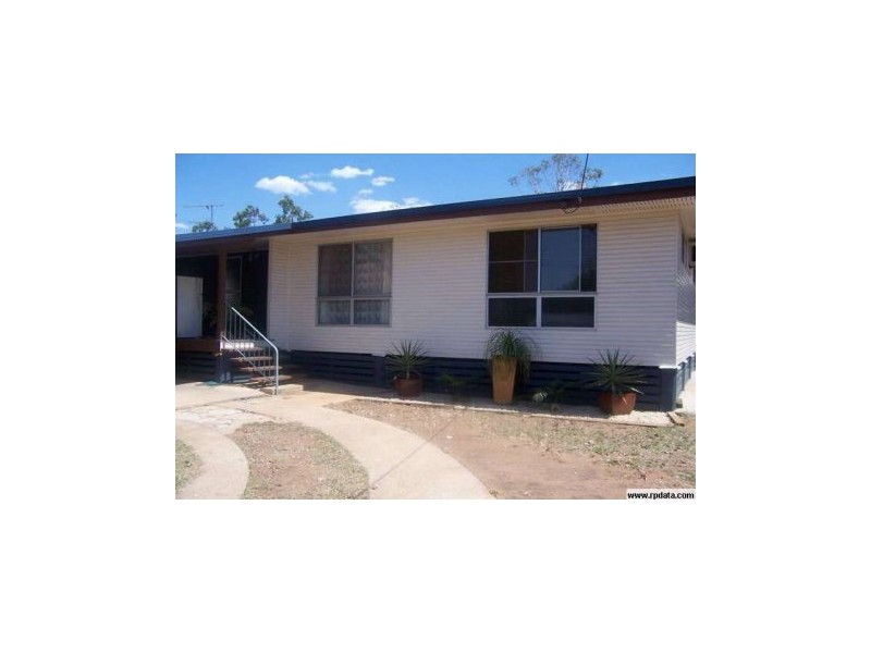 2 Leichhardt, Moranbah QLD 4744
