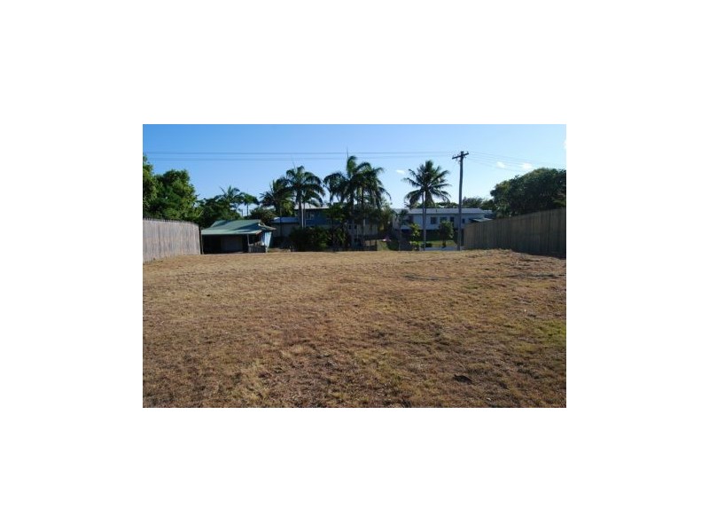 28 Pelican St, Slade Point QLD 4740