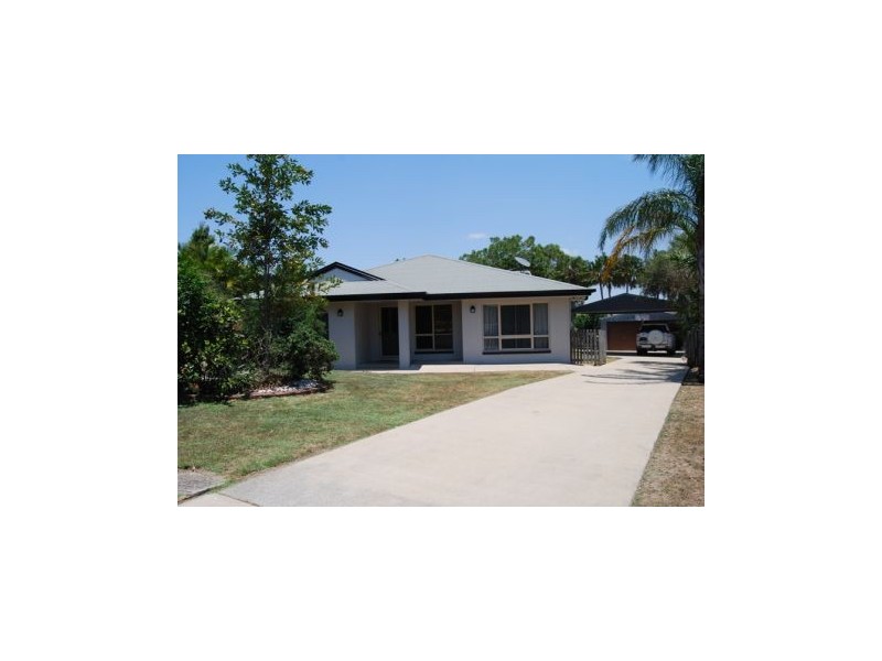 13 Edmund Kennedy Crt, Rural View QLD 4740