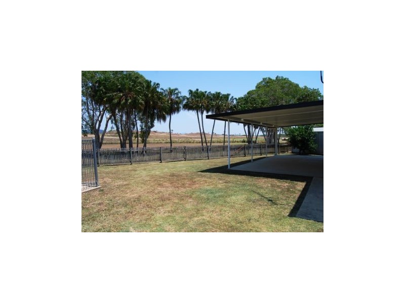 13 Edmund Kennedy Crt, Rural View QLD 4740